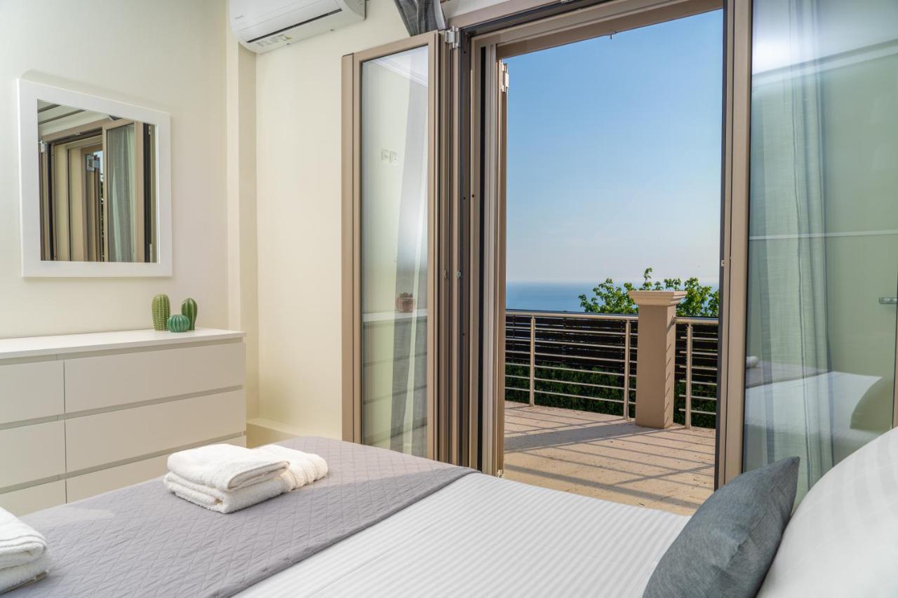 Lourdas Bay View Simotata ภายนอก รูปภาพ